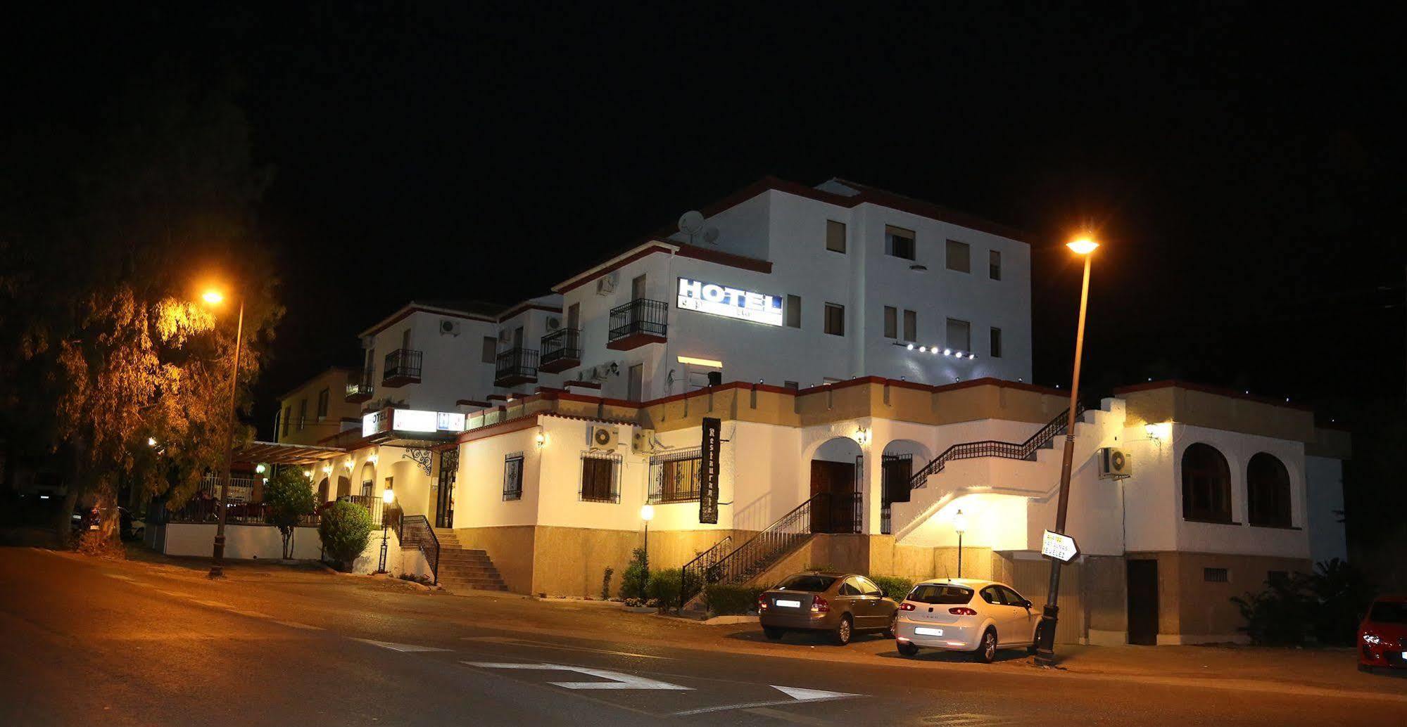 普尔塔纳扎里酒店 奥尔希瓦 外观 照片